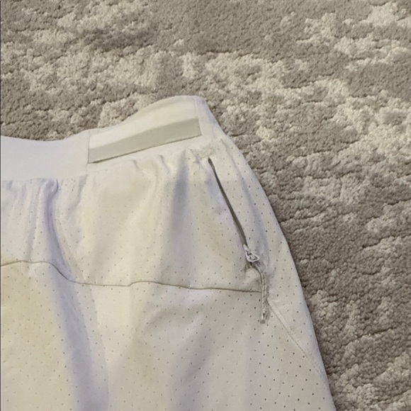 lululemon white Athletic Shorts - Picture 4 of 5